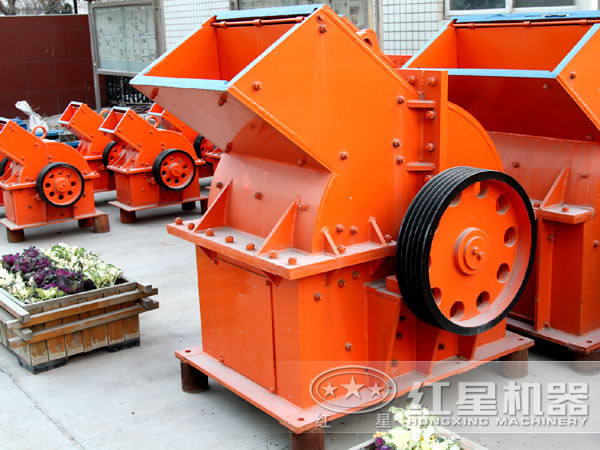 小型錘式粉碎機(jī)設(shè)備